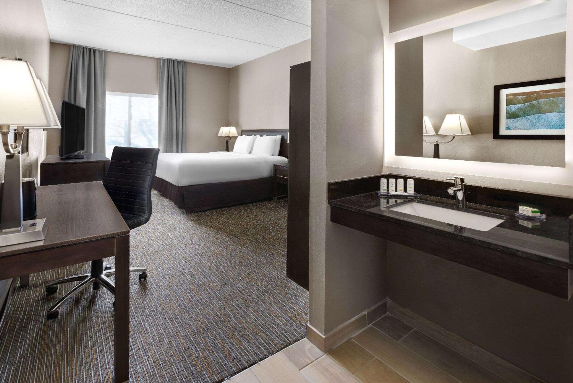 La Quinta Inn & Suites By Wyndham Мурсвилл Экстерьер фото