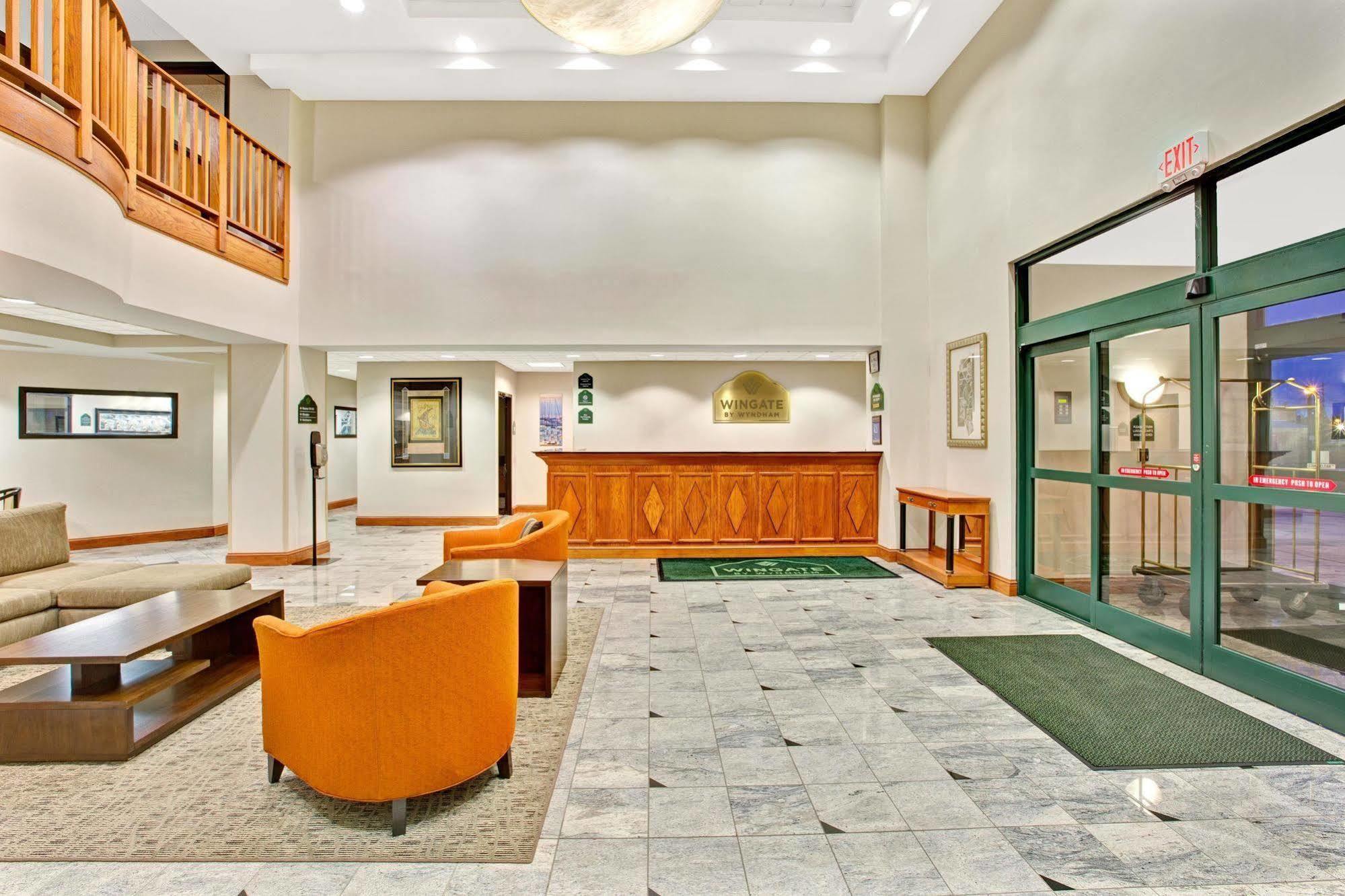 La Quinta Inn & Suites By Wyndham Мурсвилл Экстерьер фото